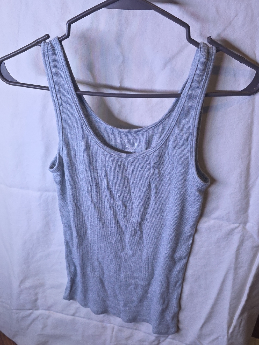 Time and Tru Gray Ribbed Scoop Tank